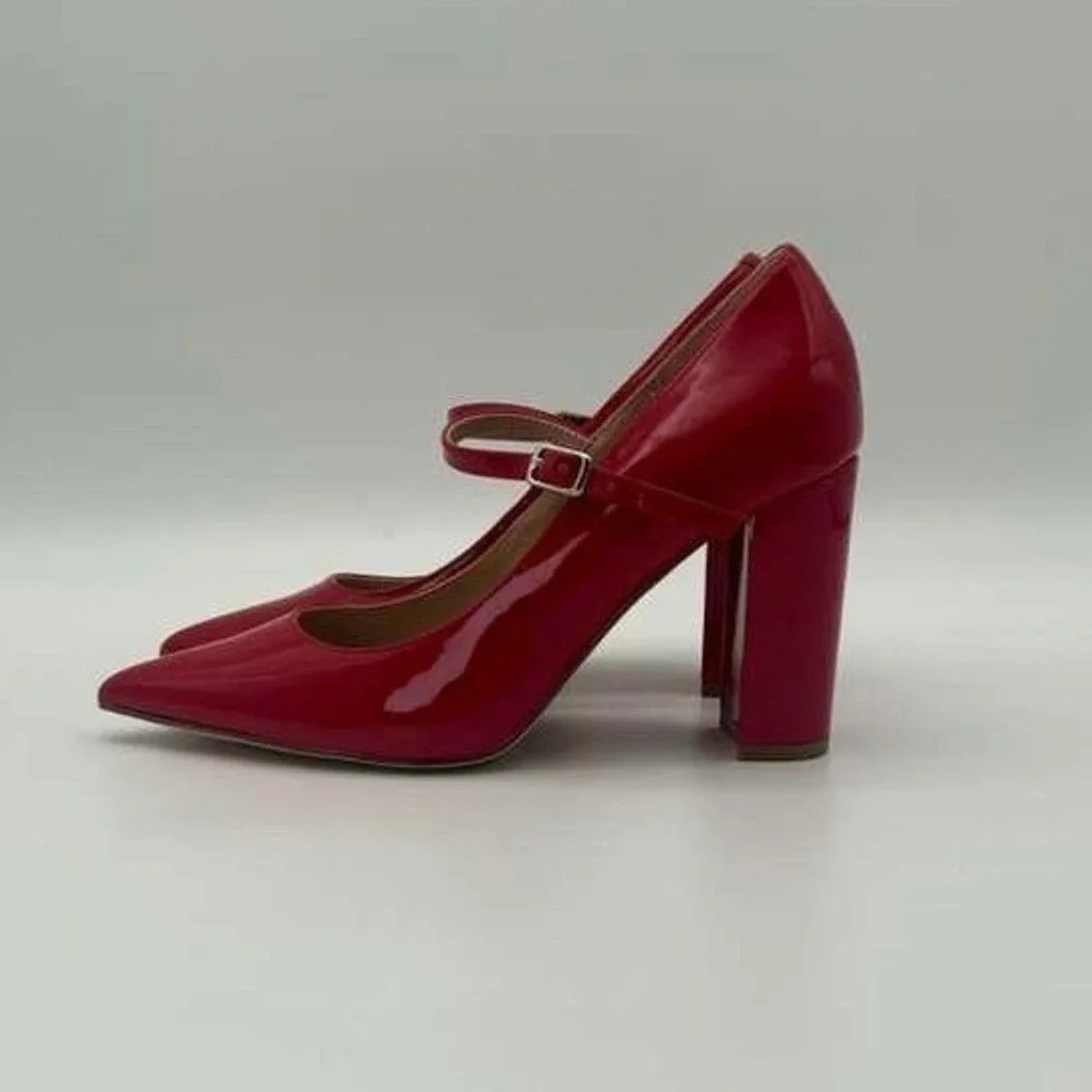 Steve Madden Malena Red Sandals -‎ Women's Size 7.5 - NIB